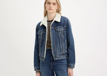 5 Rekomendasi Jaket Levi's Wanita Keren & Stylish